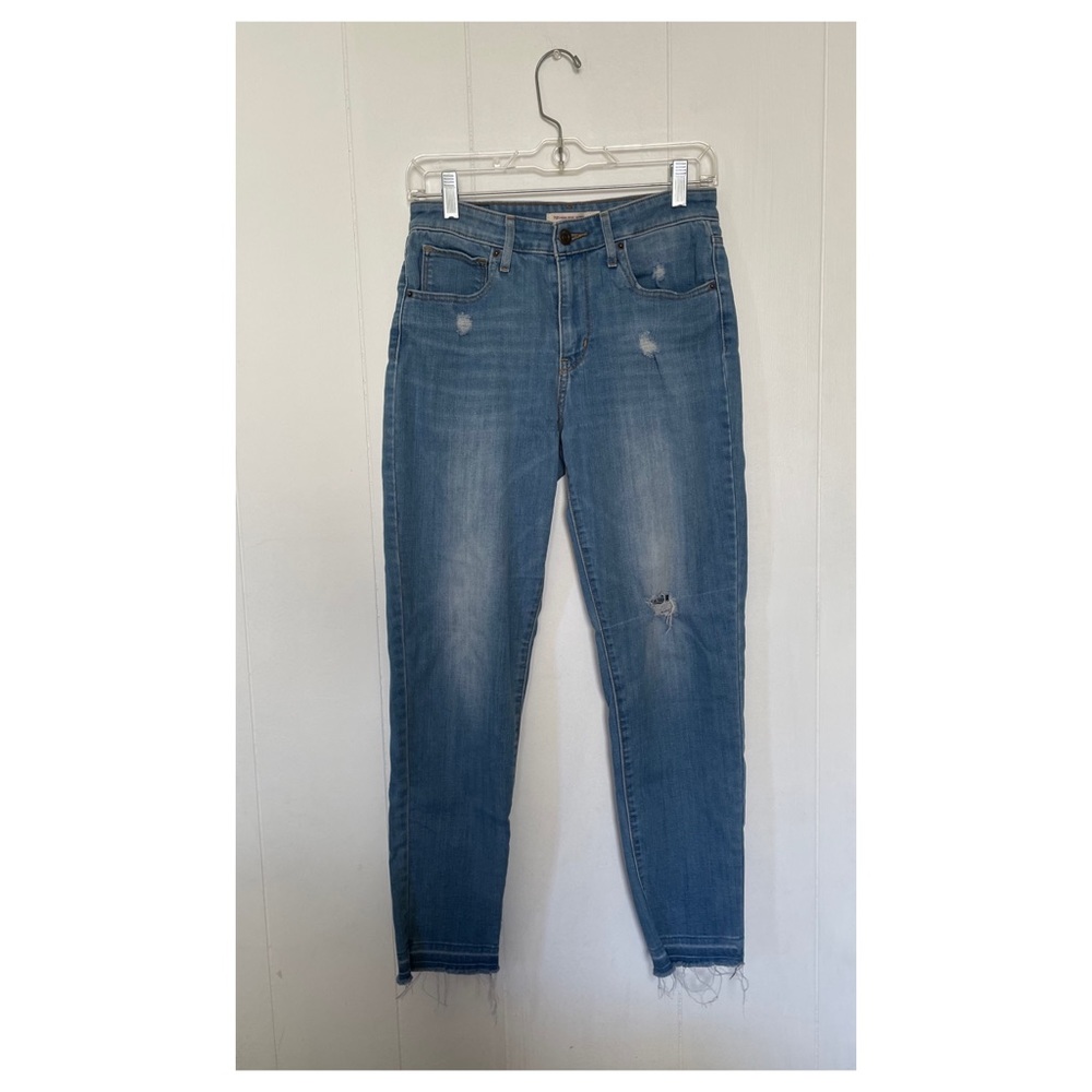 Levi’s 721 light wash relaxed fit jean
